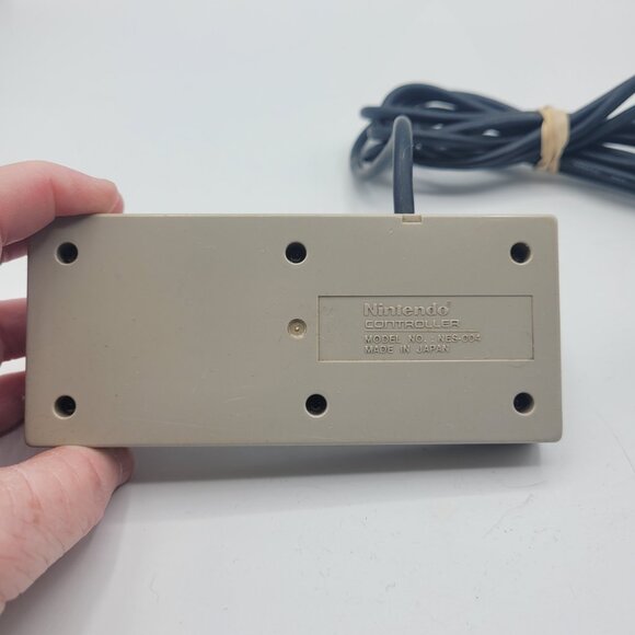 Nintendo NES Game Controller OEM Model NES-004 Tested Working - Picture 2 of 2
